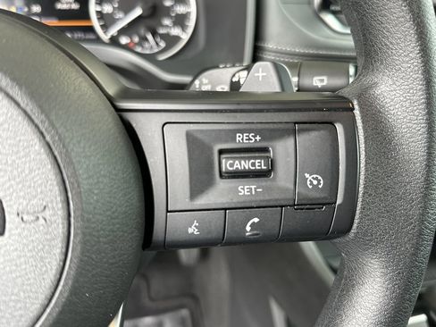 Used 2023 Nissan Rogue S image 20