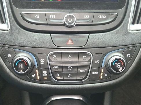 Used 2022 Chevrolet Malibu Premier image 34