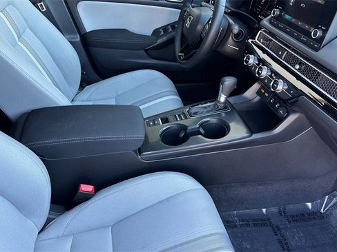 Certified 2025 Honda Civic Sport image 18