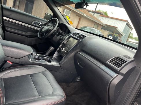 Used 2016 Ford Explorer Sport w/ Equipment Group 401A AWD/4WD image 39