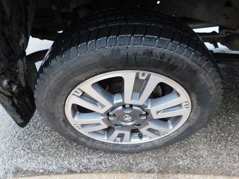 Used 2019 Toyota Tundra SR5 image 7