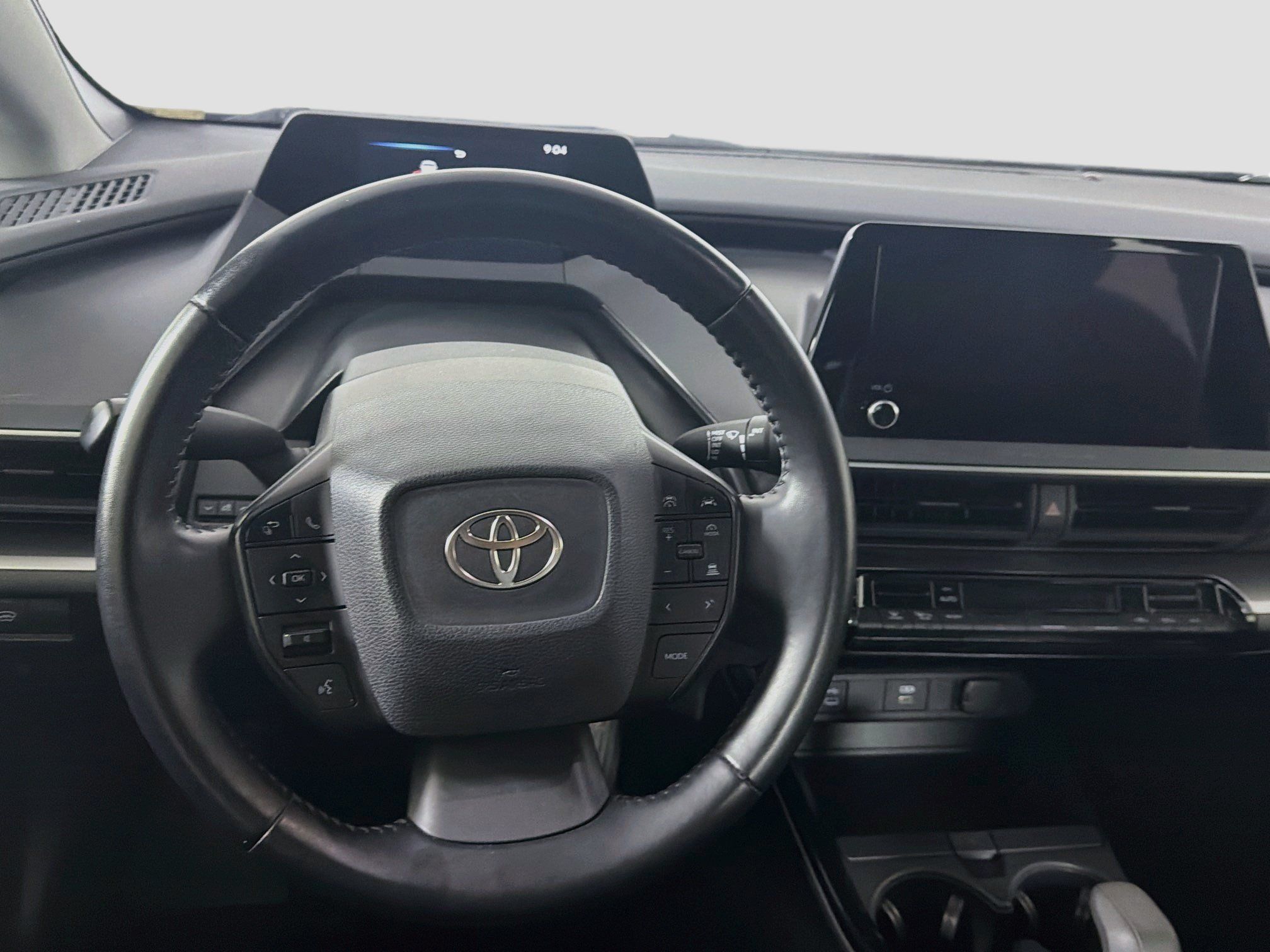 Used 2024 Toyota Prius LE FWD image 17