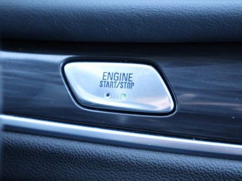 Used 2021 Buick Enclave Essence image 34