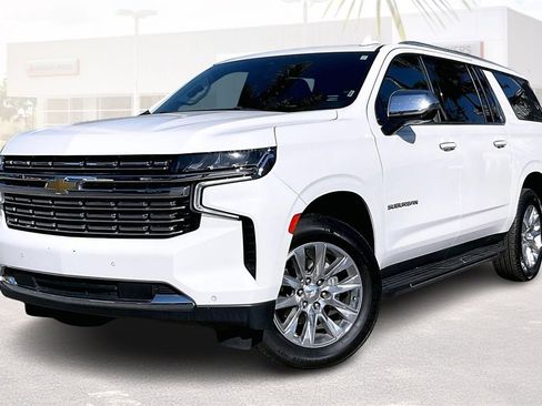 Used 2022 Chevrolet Suburban Premier image 32