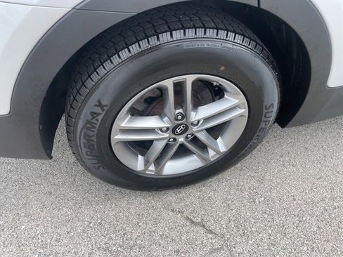 Used 2018 Hyundai Santa Fe Sport image 17