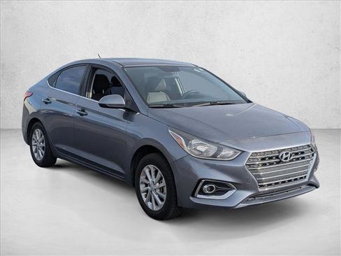 Used 2020 Hyundai Accent SEL image 3