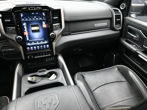 Used 2019 RAM 2500 Laramie AWD/4WD image 39