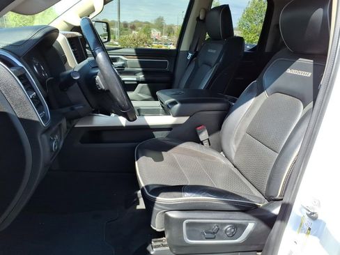 Used 2020 RAM 1500 Laramie AWD/4WD image 14