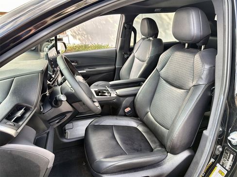 Used 2024 Toyota Sienna XLE Woodland Edition image 13