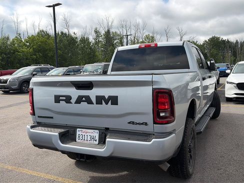 Used 2026 RAM 2500 Big Horn AWD/4WD image 2