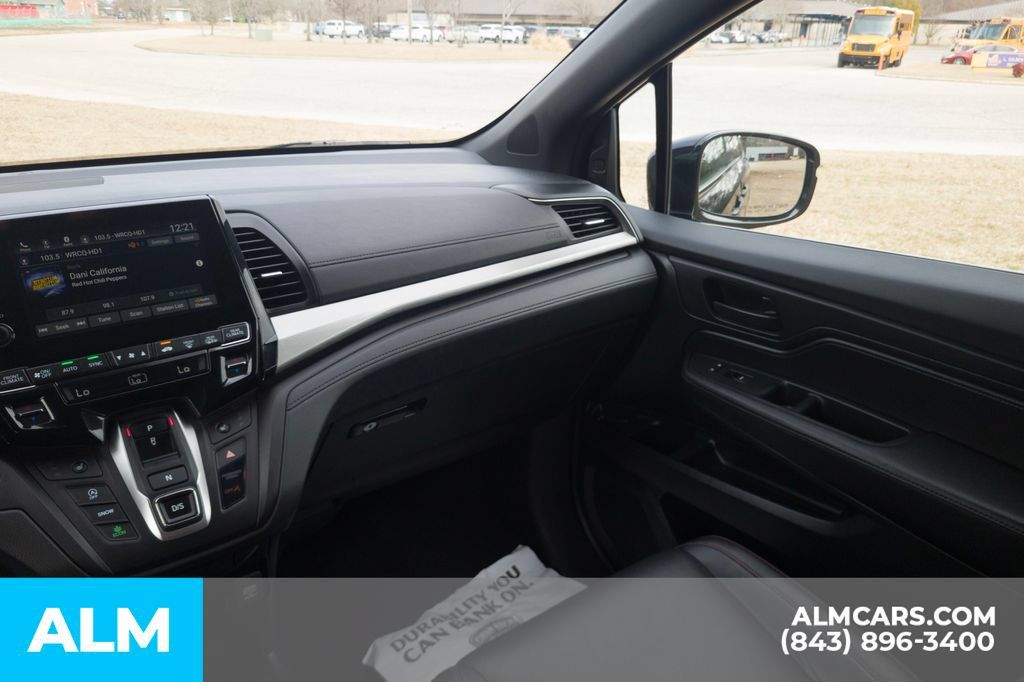 Used 2023 Honda Odyssey Sport image 21