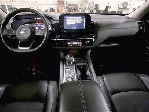 Used 2023 Nissan Pathfinder SL AWD/4WD image 14