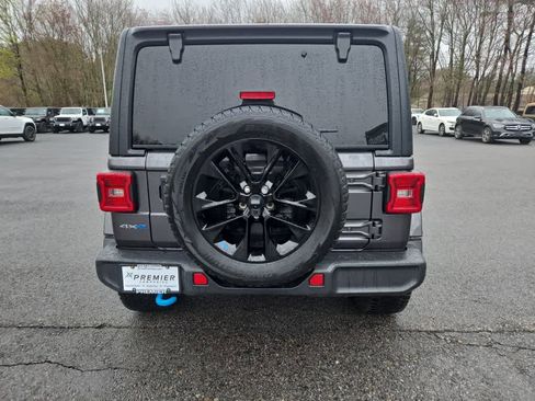 Used 2023 Jeep Wrangler Unlimited Sahara w/ Cold Weather Group AWD/4WD image 6