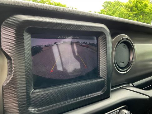 Used 2023 Jeep Wrangler Willys image 25