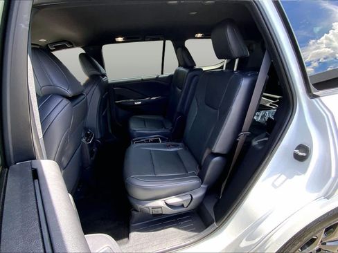 Used 2025 Lexus TX 500h AWD w/ Technology Package image 21