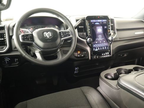Used 2026 RAM 2500 Big Horn AWD/4WD image 2