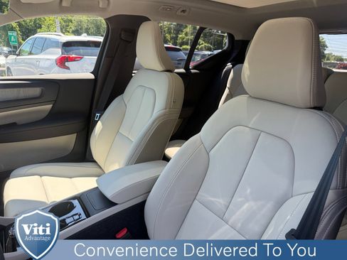 New 2026 Volvo XC40 B5 Ultra w/ Climate Package AWD/4WD image 13