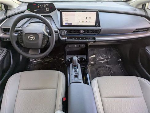 Used 2023 Toyota Prius XLE image 17