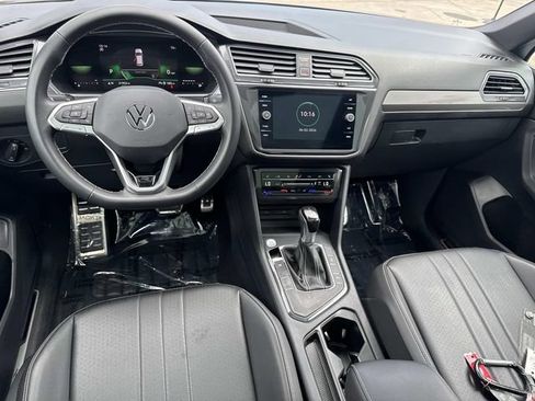 Used 2023 Volkswagen Tiguan SE R-Line FWD image 7