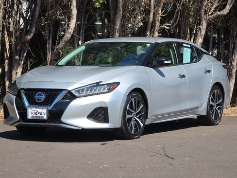 Used 2022 Nissan Maxima SV w/ Floor Mat Group FWD image 8