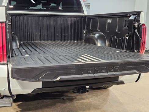 Used 2024 Toyota Tundra Platinum AWD/4WD image 18