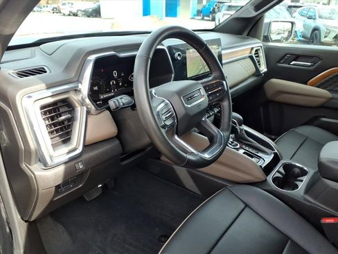 Used 2024 GMC Canyon Denali image 15
