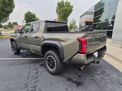 Used 2026 Toyota Tacoma TRD Off-Road AWD/4WD image 7