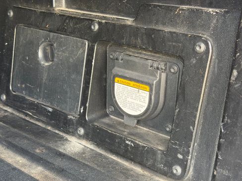 Used 2019 Toyota Tacoma TRD Sport image 28