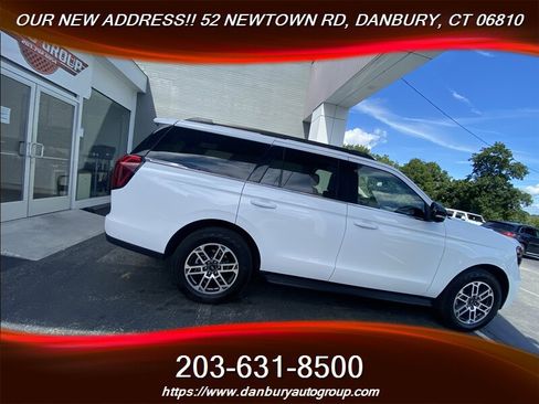 Used 2025 Ford Expedition Active AWD/4WD image 9