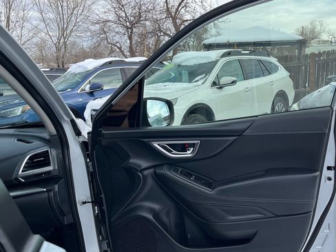 Used 2019 Subaru Forester Premium image 11