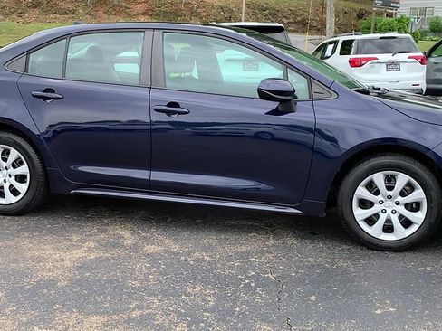 Used 2021 Toyota Corolla LE FWD image 6