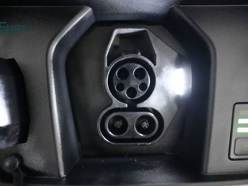 Used 2023 Kia Niro Wave w/ Wave Preserve Package image 10