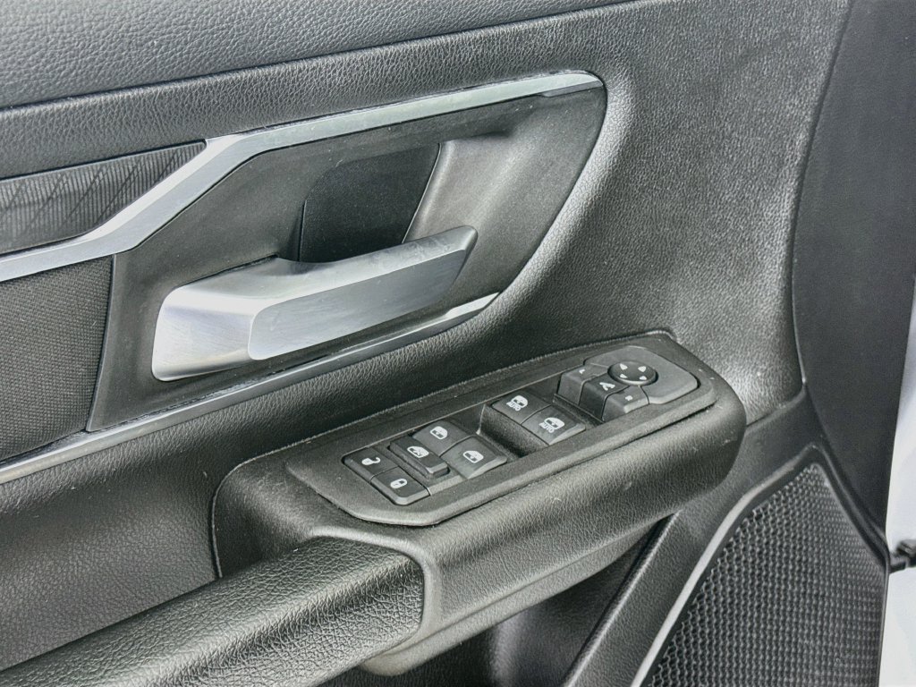 Used 2025 RAM 1500 Big Horn AWD/4WD image 19