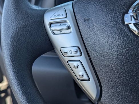 Used 2016 Nissan Versa S FWD image 17