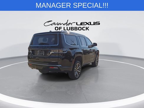 Used 2022 Jeep Grand Wagoneer Series III AWD/4WD image 8