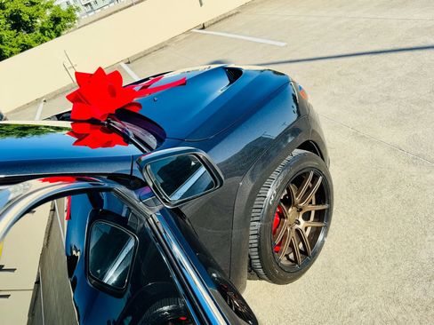 Used 2014 Jeep Grand Cherokee SRT8 w/ Luxury Group II image 92