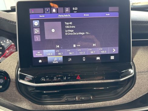 Used 2023 Jeep Compass Sport image 42