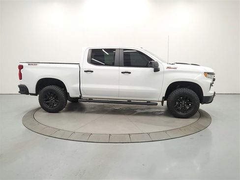 Used 2024 Chevrolet Silverado 1500 LT Trail Boss w/ Protection Package image 9