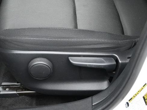 Used 2022 MAZDA CX-30 AWD 2.5 S image 17