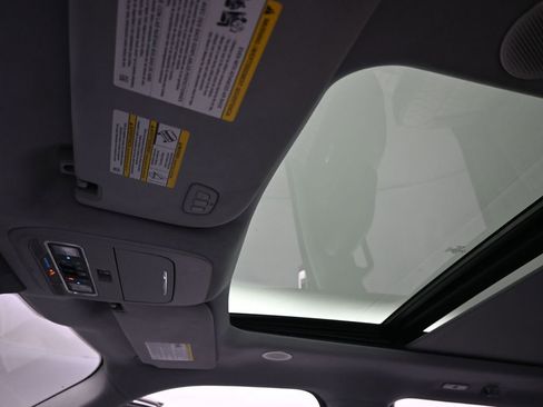 Used 2023 Ford F150 Limited image 19