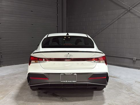 Used 2025 Hyundai Elantra Sport FWD image 5