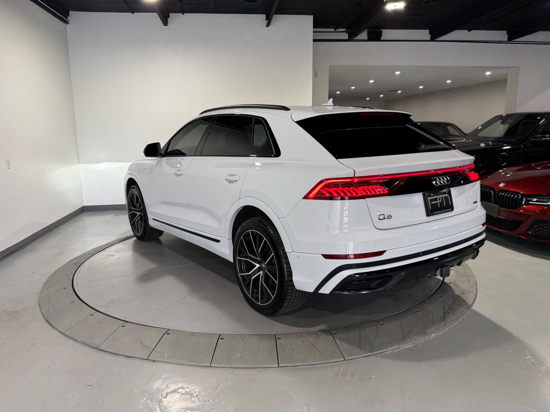 Used 2019 Audi Q8 Prestige w/ Luxury Package AWD/4WD image 17