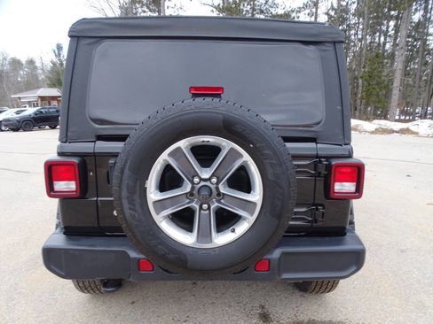 Used 2021 Jeep Wrangler Unlimited Sahara image 7