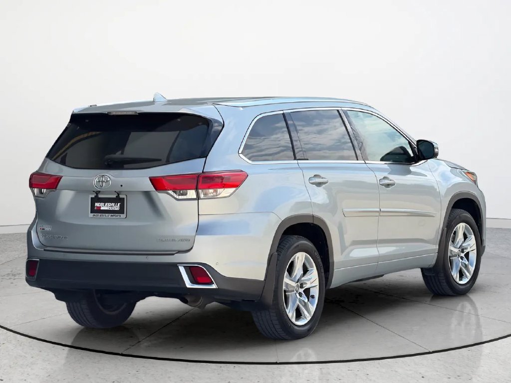 Used 2018 Toyota Highlander Limited AWD/4WD image 3