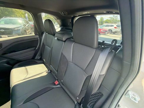 Used 2026 Subaru Forester Touring AWD/4WD image 17