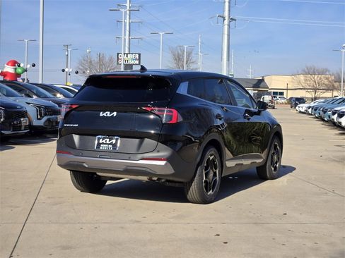 New 2026 Kia Sportage EX image 4