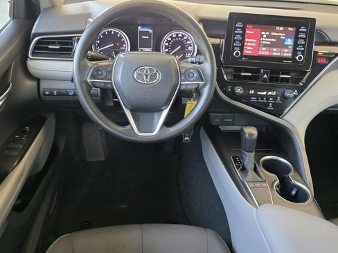 Used 2022 Toyota Camry LE FWD image 11