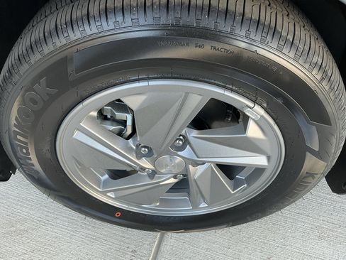 New 2026 Hyundai Elantra SE FWD image 9