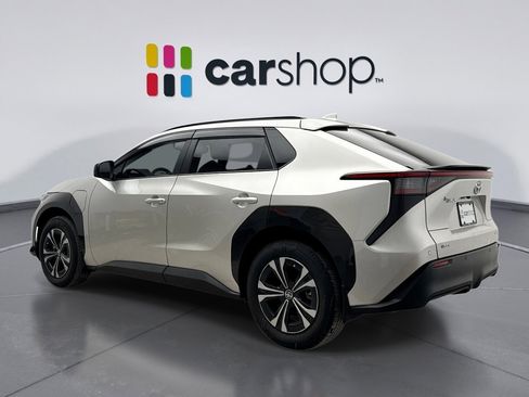 Used 2025 Toyota bZ4X AWD image 3