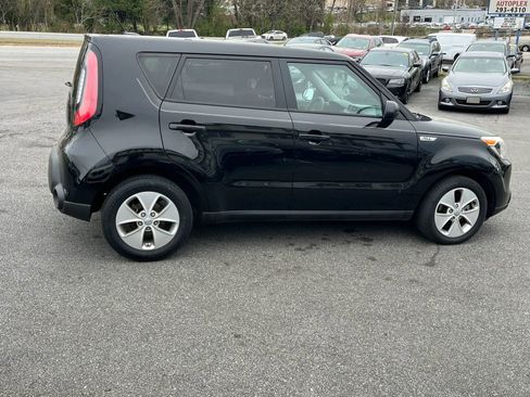 Used 2015 Kia Soul image 8